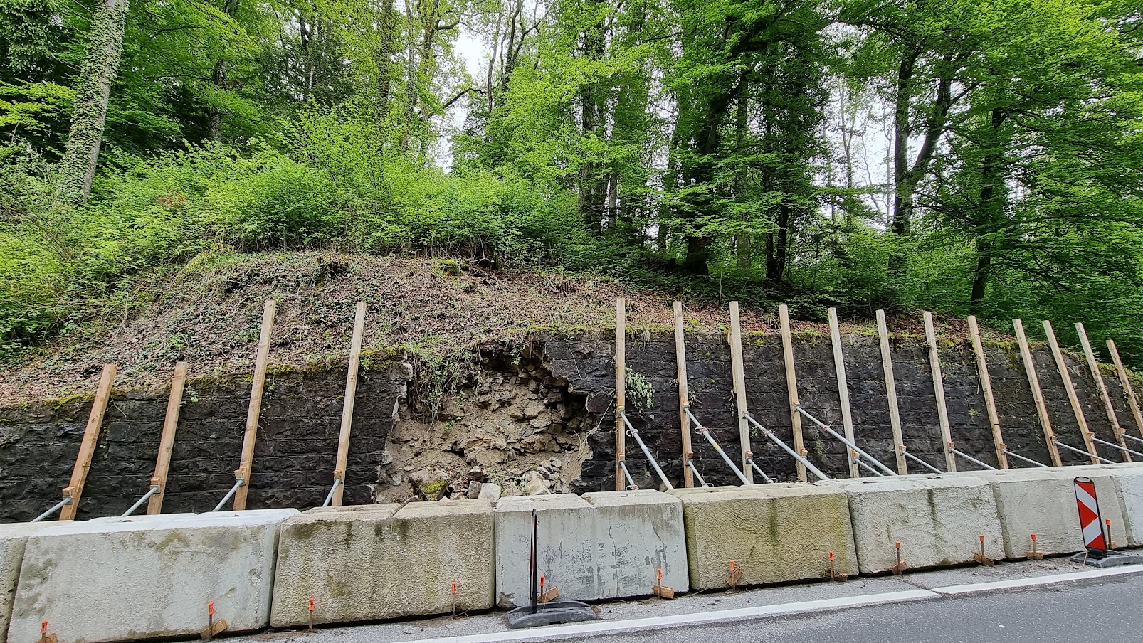 Instandsetzung Stützmauer Kantonsstrasse KS 773