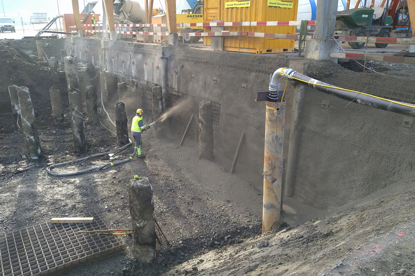 Baugrube für den Kopfbau inkl. Nagelwand