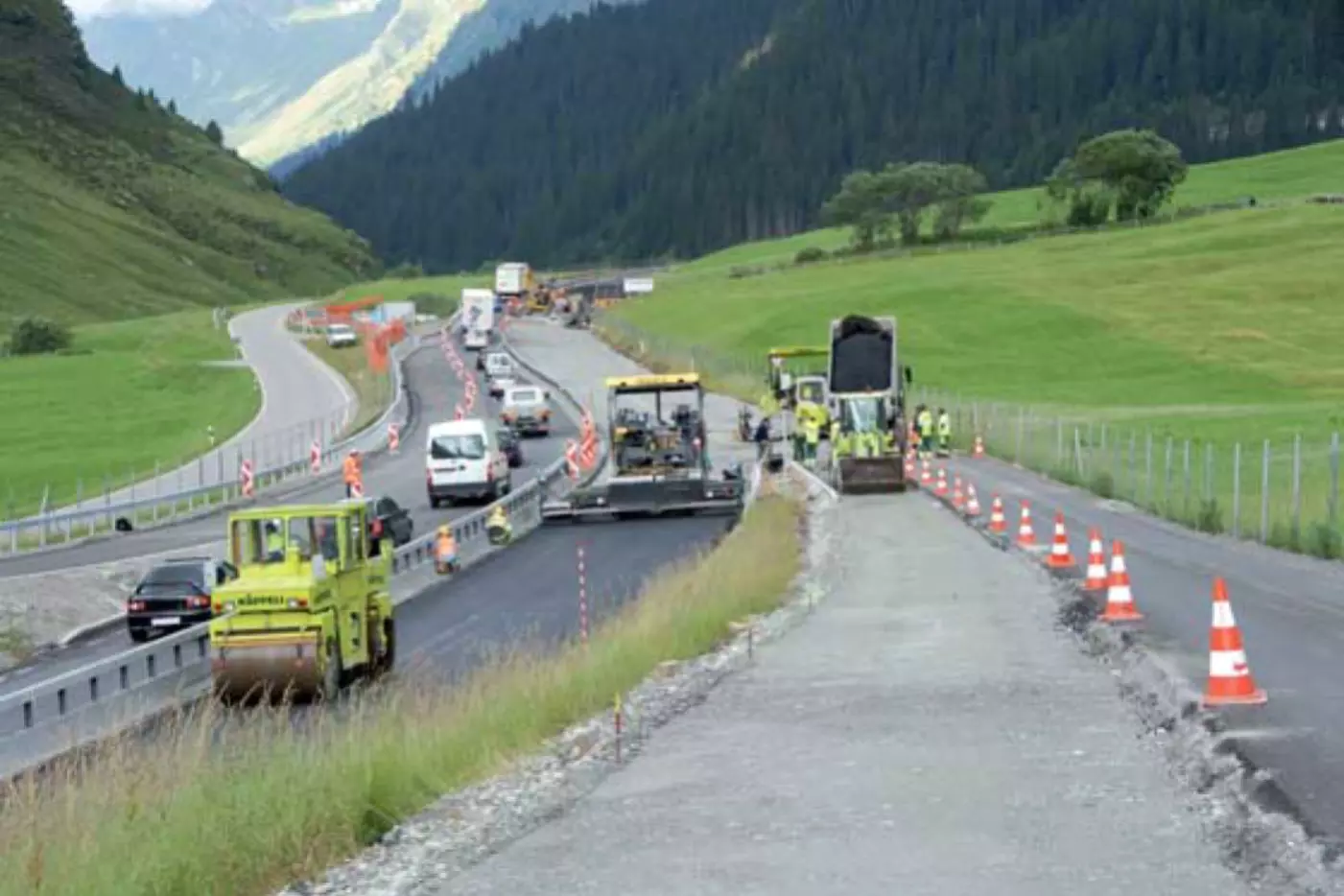 A13, Cassanawald-AS Nufenen: Belagseinbau Anschluss Nufenen