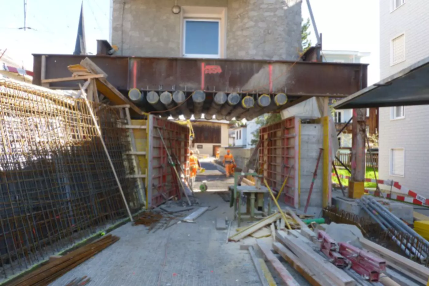 Umbau Bahnhof Davos-Platz: Bauarbeiten Galerie mit Unterfangung Schaltturm