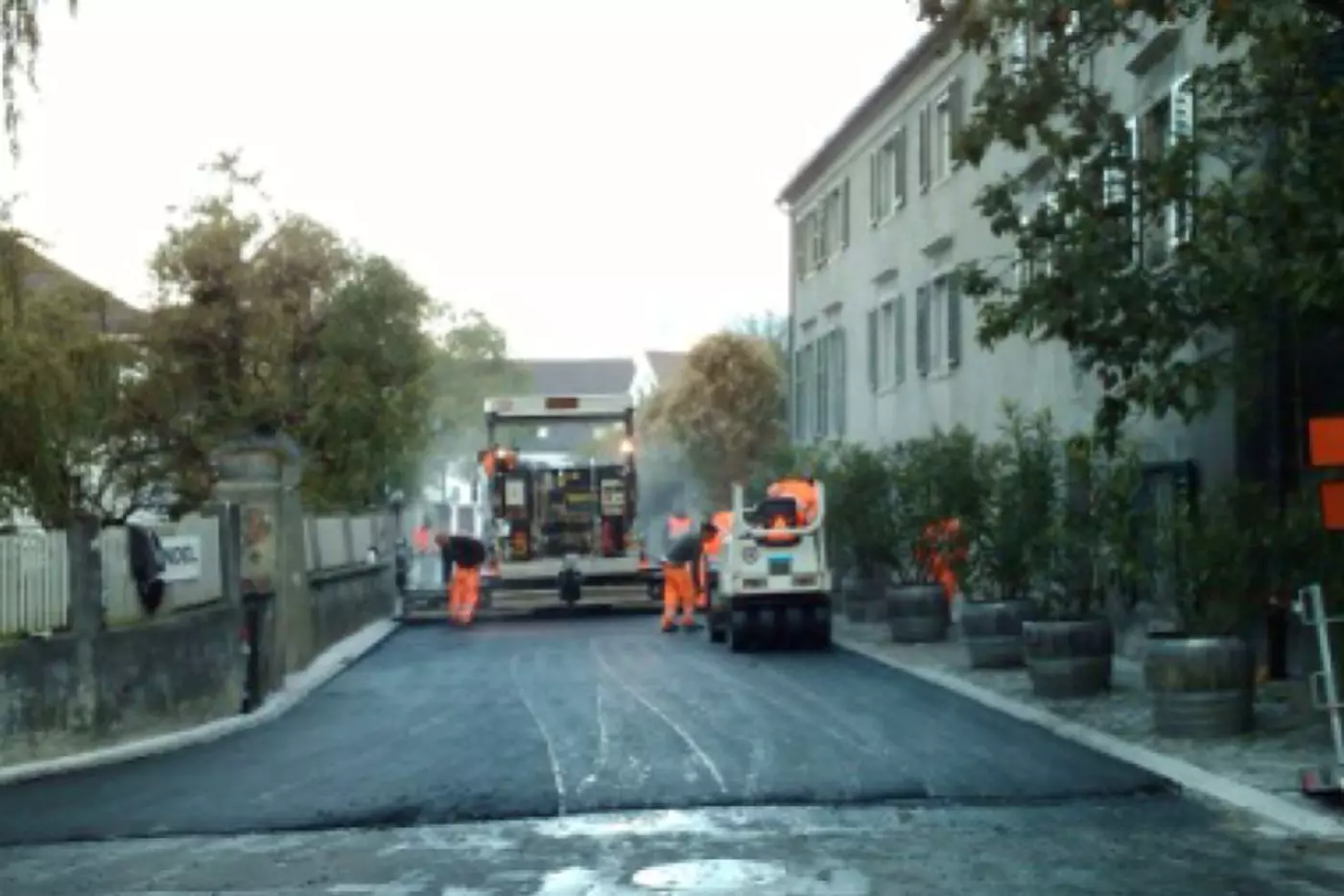 V414 Sanierung Luzisteigstrasse, Maienfeld: Belagseinbau