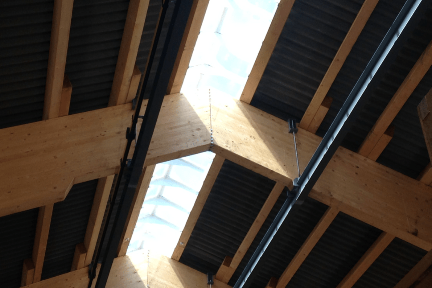 Neubau Scheune, Tschiertschen: Biegesteife Verbindung des Rahmens