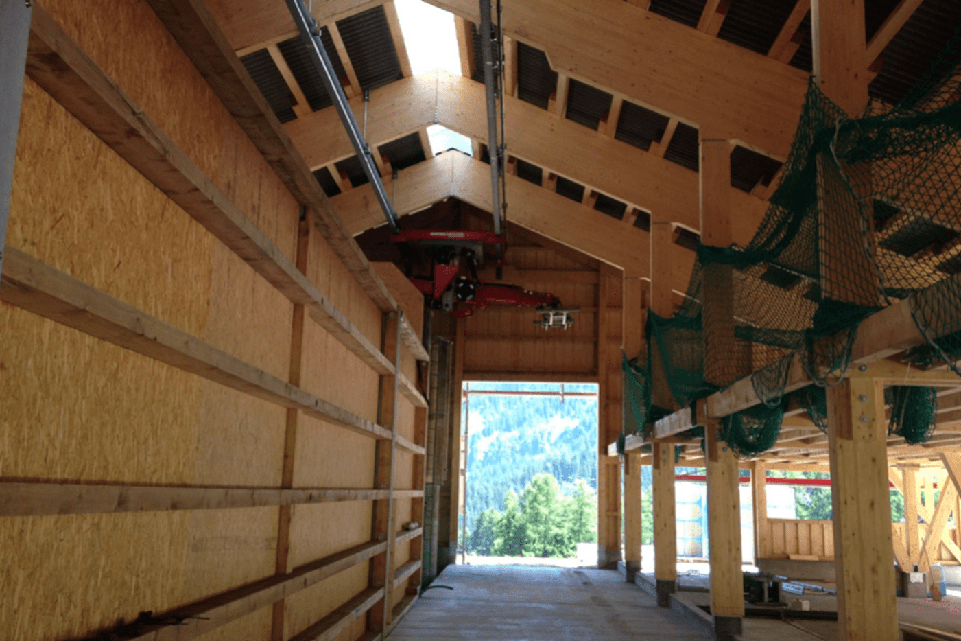 Neubau Scheune, Tschiertschen: Unverkleidete Ansicht des Innenraumes