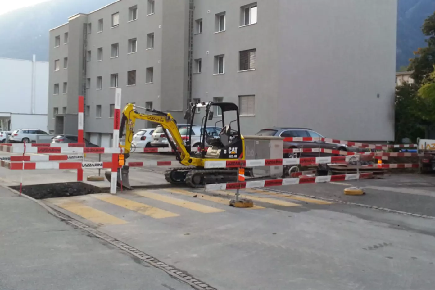 Wasserleitung Rieven Pavillon, Domat/Ems: Aushubarbeiten für Leitungsersatz