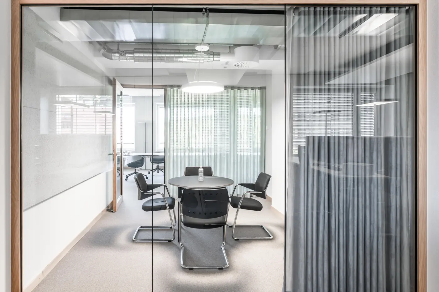 Mieterausbau Büros EBIC, Seebahnstrasse 89, Zürich, Sitzungszimmer