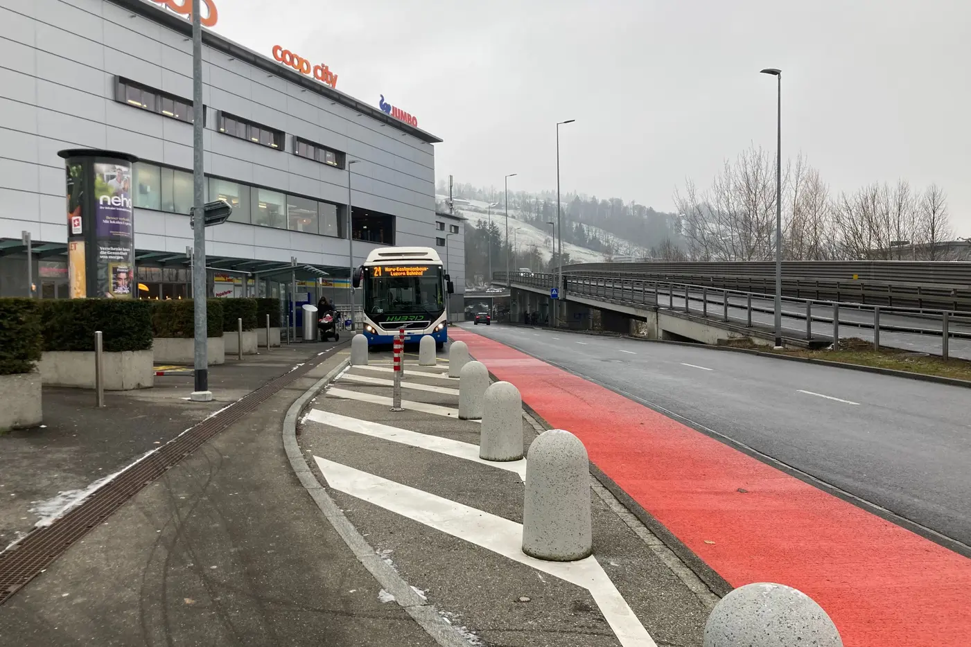 Bushaltekante Richtung Horw