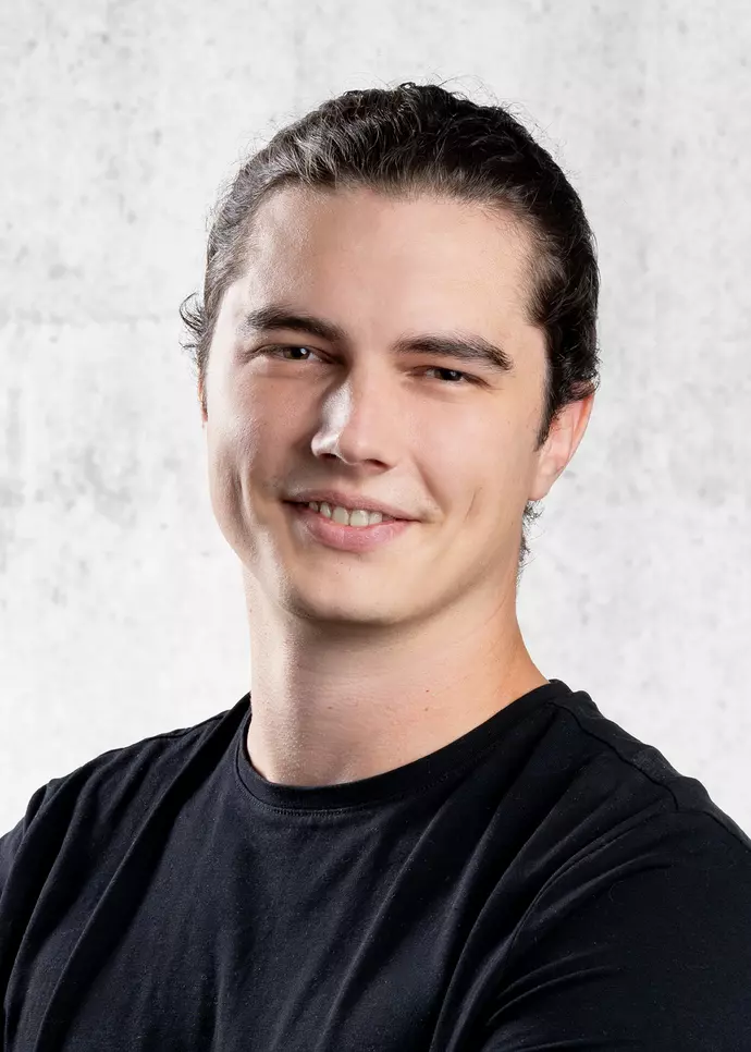 Aaron Burri