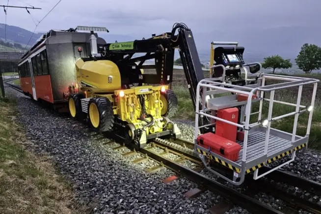 2-Wege-Hebebühne mit Mag-netschienenbremse