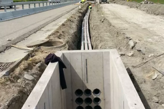 N13 Kabeltrassee Zizers-Maienfeld: Muffenschacht mit Kabelblock